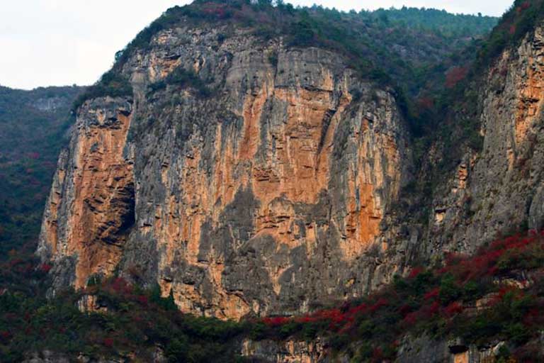 Hanging coffins in Bawu Gorge