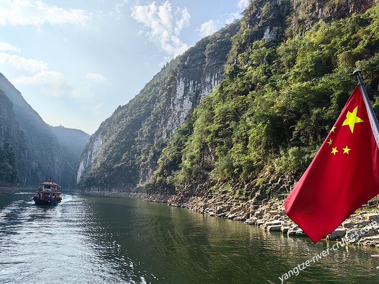 Clare and James Enjoyed the Shore Excursions Arranged by Century Legend in April 2025 Yangtze China Tour Review