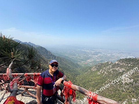 Pey Visiting Mt.Lushan with Century Legend Chongqing Shanghai Yangtze Cruise in March 2025 Yangtze China Tour Review