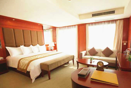 Deluxe Suite on Yangtze River Cruise Ship 