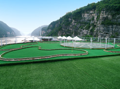 Mini Golf Course on Yangtze Gold Cruises