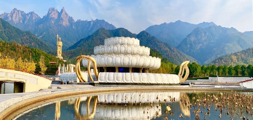 Yangtze River Cruise - Jiu Hua Shan Dayuan Buddhist Culture Park