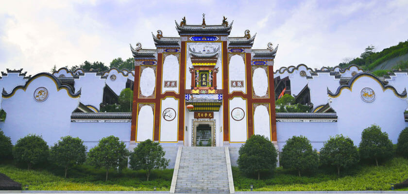 Yangtze River Cruise - Quyuan Birthplace