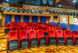 Watch the classic Chinese films in this large-size cinema.