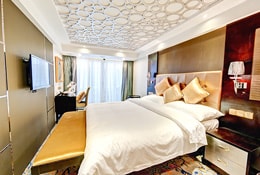 Executive King-size Bed Cabin on Yangtze Gold 7
