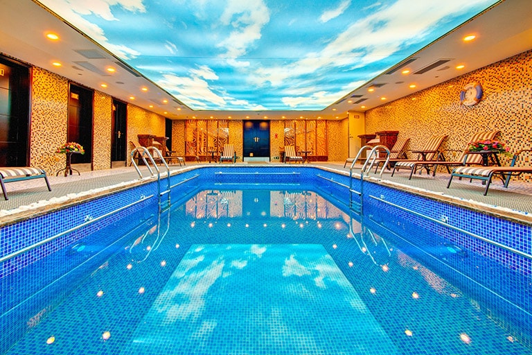 Yangtze Gold 7 Swimming Pool