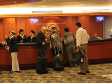  Front Desk Service on Yangtze Cruise