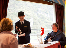 Enjoy the High-quality Service on Yangtze Cruise