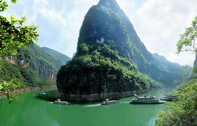 Yangtze River Cruise in Summer