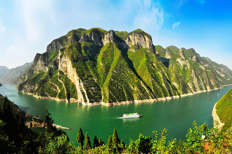 Chongqing to Yichang Cruise through Three Gorges