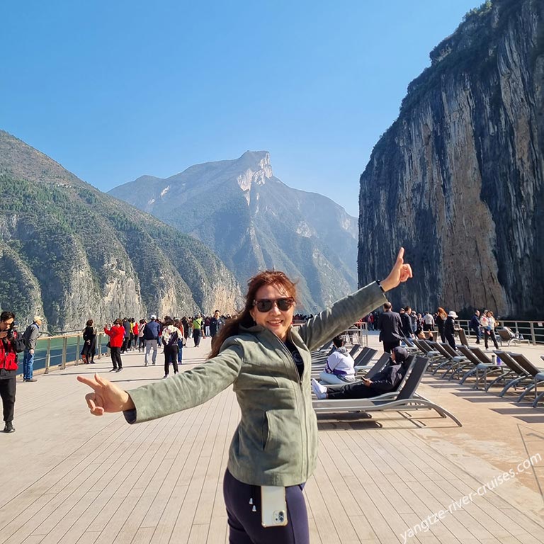 Yichang to Chongqing Cruise