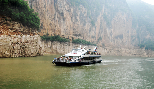 Boat on Lesser Three Gorges
